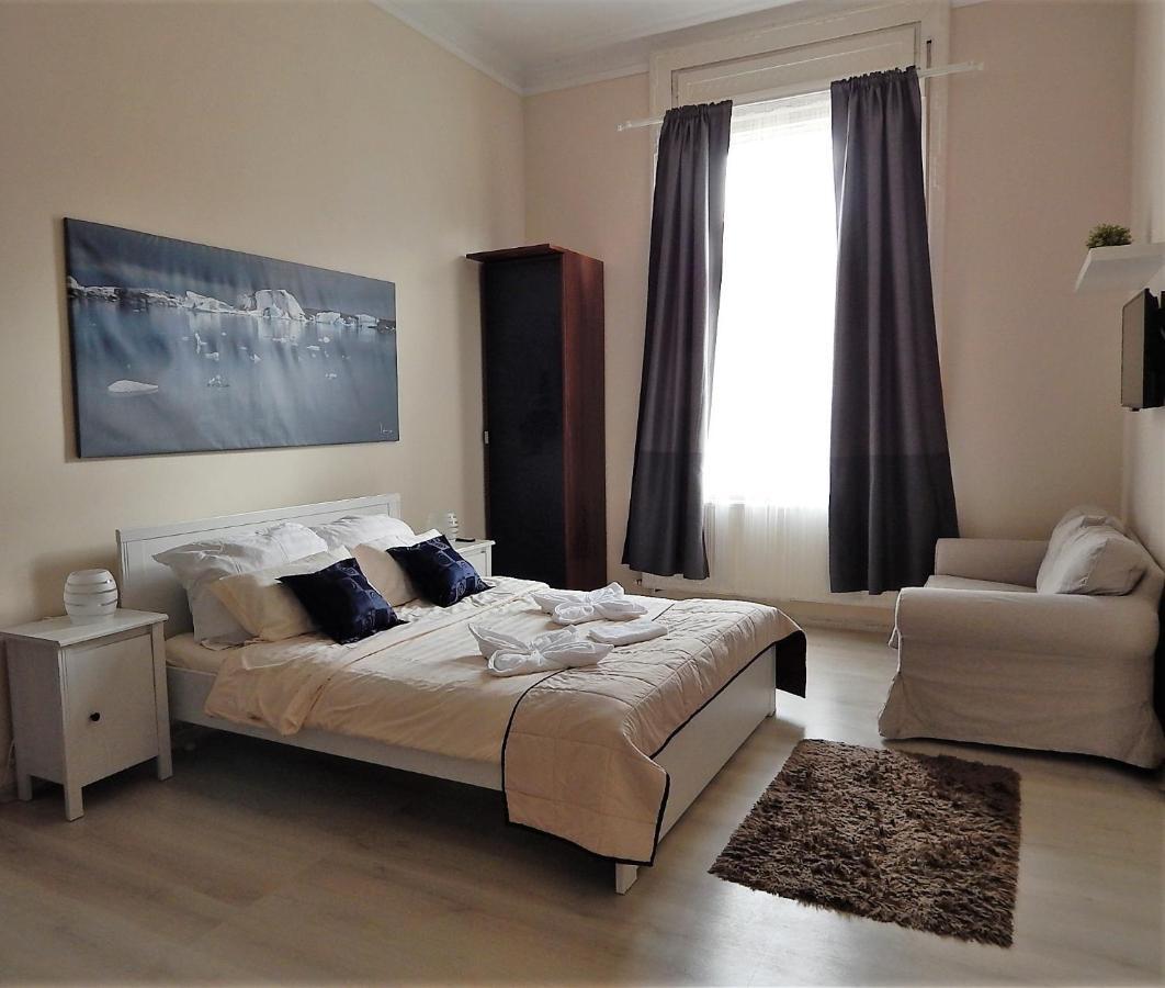 Budapesteasyflat Wesselenyi Ngoại thất bức ảnh